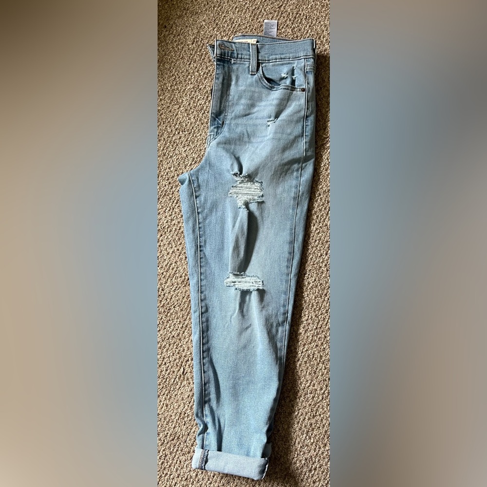 Levi’s Mom Jeans